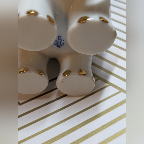 PG Handcrafted In Malaysia Porcelain Elephant Figurine White Gold Blue Red  - Picture 7 of 9